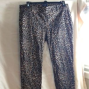 Leopard cropped pants